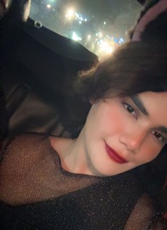 Kritika Cd New to Delhi - Transsexual escort in New Delhi Photo 3 of 4