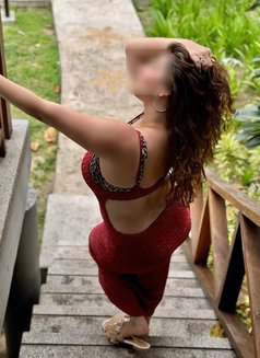 Kritika Dhama - escort in Noida Photo 4 of 5