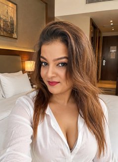 Kritika - puta in Bangalore Photo 2 of 2