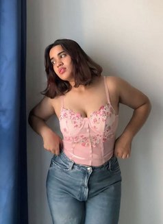 Kritika - escort in Navi Mumbai Photo 2 of 3