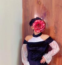 Kritika Noida cam show real meet - puta in Noida