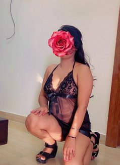 Kritika Noida cam show real meet - puta in Noida Photo 5 of 7