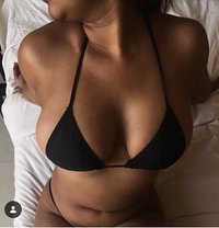 Kritika Noida cam show real meet - escort in Noida