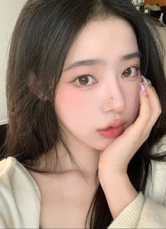 Krixi - Dominadora in Doha Photo 3 of 6