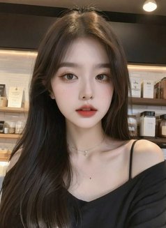 Krixi - Dominadora in Doha Photo 6 of 6