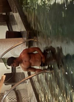 Kshitij Mangela - Male escort in Mumbai Photo 2 of 5