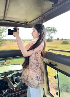 酷酷ku - escort in Manila Photo 3 of 5