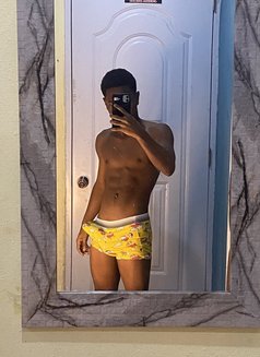 Kudra - Male escort in Doha Photo 2 of 5