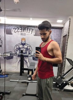 Kuldeep - Male escort in New Delhi Photo 2 of 2