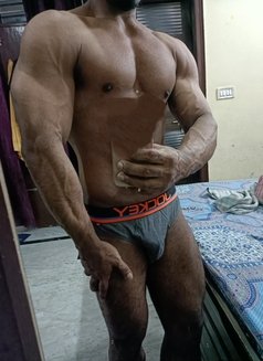 Kumar143(Female & Couple's) - Acompañante masculino in New Delhi Photo 6 of 8