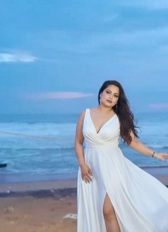 Kumud Shrma - puta in Noida Photo 4 of 4