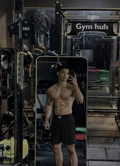 Kun Kun PT - Male escort in Bangkok Photo 1 of 7
