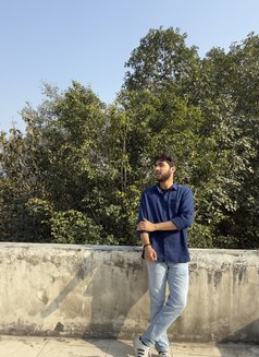 Kunal - Male companion in New Delhi Photo 3 of 3