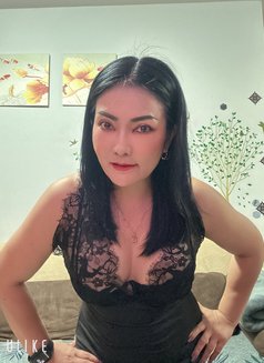 Kung - escort in Bangkok Photo 21 of 26