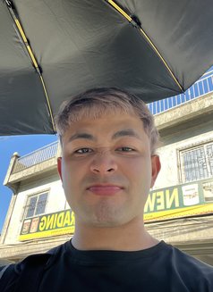 Kurt - Male escort in Manila Photo 5 of 10