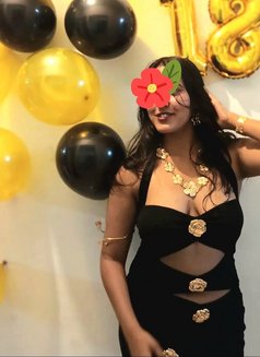 Kushali - escort in Bangalore Photo 3 of 6