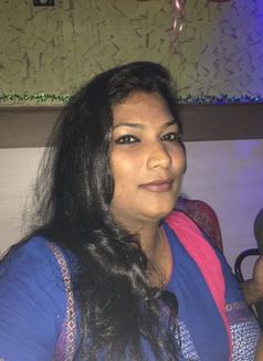 Kushee - Transsexual escort in Bangalore Photo 11 of 11