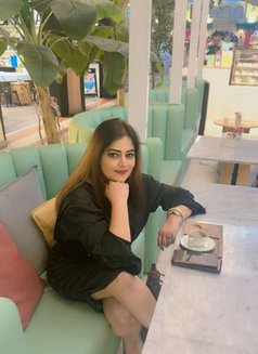 kushi Back in Dubai - puta in Dubai Photo 6 of 7