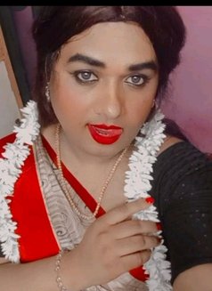 Kushi - Transsexual escort in Bangalore Photo 2 of 6