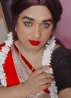 Kushi - Transsexual escort in Bangalore Photo 3 of 6