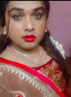 Kushi - Transsexual escort in Bangalore Photo 4 of 6