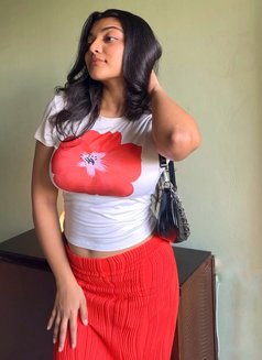 Kusum - escort in Ahmedabad Photo 5 of 7