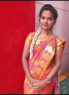 Kusum - escort in Bangalore Photo 1 of 4
