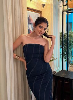 Kusum - escort in Kochi Photo 1 of 6