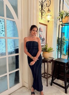 Kusum - escort in Kochi Photo 2 of 6