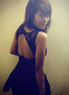 Kusum Must Actractive Independent Girl - puta in New Delhi Photo 1 of 4