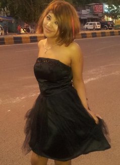 Kusum Must Actractive Independent Girl - puta in New Delhi Photo 4 of 4