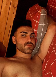 KUZEY - Male escort in Riyadh Photo 2 of 4