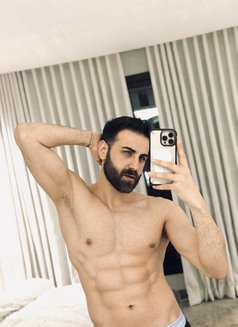 KUZEY - Male escort in Riyadh Photo 3 of 4