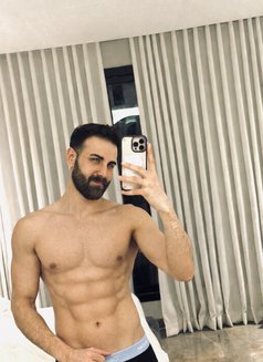 KUZEY - Male escort in Riyadh Photo 4 of 4