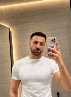 KUZEY - Male escort in Riyadh Photo 3 of 4