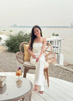 Kwan - escort in Bangkok Photo 1 of 9