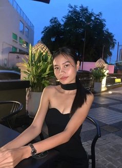 Kwan - escort in Bangkok Photo 8 of 9