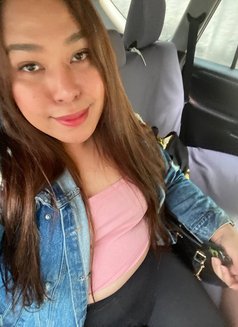 Kweenee - Acompañantes transexual in Makati City Photo 3 of 8