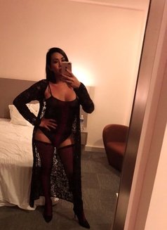 Ky Jell - Transsexual escort in Manila Photo 9 of 23