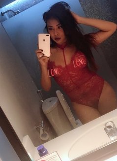 Ky Jell - Transsexual escort in Manila Photo 15 of 23