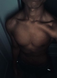 Kyan - Male escort in Nairobi Photo 2 of 8