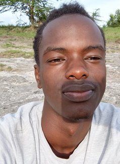 Kyan - Male escort in Nairobi Photo 6 of 8
