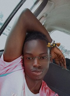 Kyan - Male escort in Nairobi Photo 8 of 8