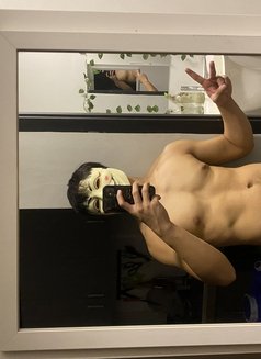 Kye Toki - Acompañantes masculino in Manila Photo 11 of 12