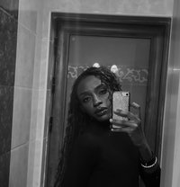 Kyla Xoxo - Transsexual companion in Nairobi