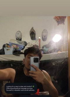 Kyle Austin Massuer - Male escort in Manila Photo 11 of 30