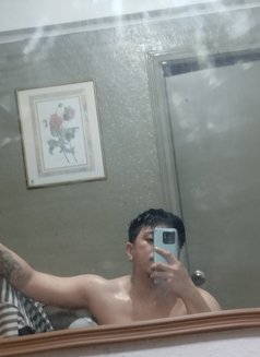 Kyle Austin Massuer - Male escort in Manila Photo 21 of 30