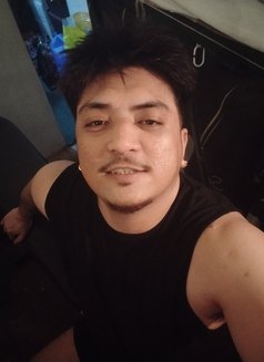 Kyle Austin Massuer - Male escort in Manila Photo 25 of 30