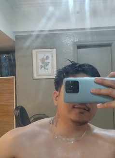 Kyle Austin Massuer - Male escort in Manila Photo 28 of 30