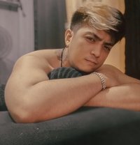 Kyle Austin Massuer - Male escort in Manila